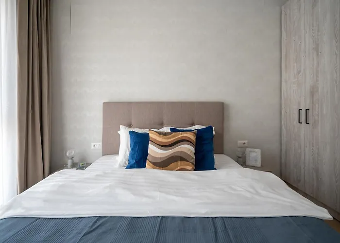 Coastal 1 Bedroom In Nusco * Bucharest