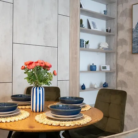 Coastal 1 Bedroom In Nusco Apartament Bukareszt